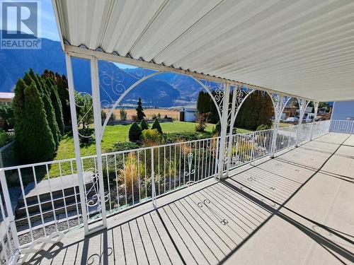 829 3Rd Avenue, Keremeos, BC - Outdoor With Exterior