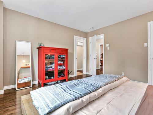 Master bedroom - 1185 Rue Des Cavalières, Bromont, QC - Indoor Photo Showing Bedroom