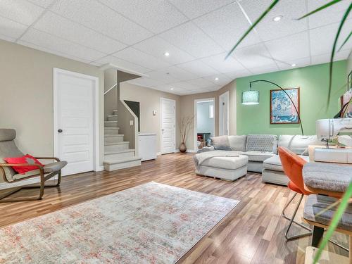 Family room - 1185 Rue Des Cavalières, Bromont, QC - Indoor Photo Showing Living Room