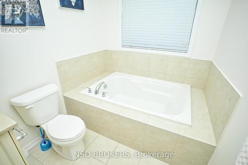 61 Esther Crescent, Thorold, ON - Indoor Photo Showing Bathroom