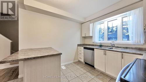 184 Maitland Street, Kitchener, ON - Indoor Photo Showing Kitchen With Double Sink