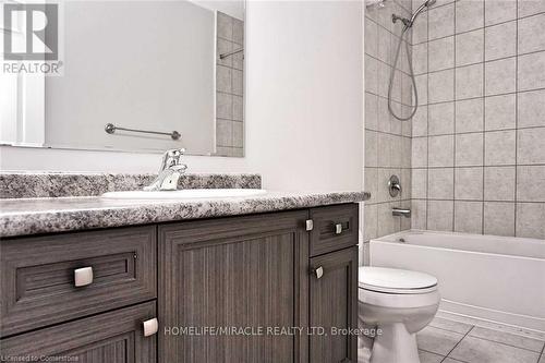 184 Maitland Street, Kitchener, ON - Indoor Photo Showing Bathroom