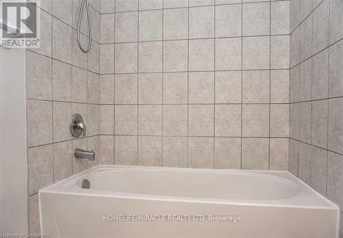 184 Maitland Street, Kitchener, ON - Indoor Photo Showing Bathroom