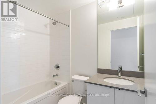 1909 - 49 East Liberty Street, Toronto, ON - Indoor Photo Showing Bathroom