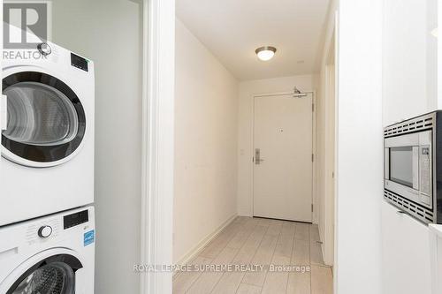 1909 - 49 East Liberty Street, Toronto, ON - Indoor Photo Showing Laundry Room