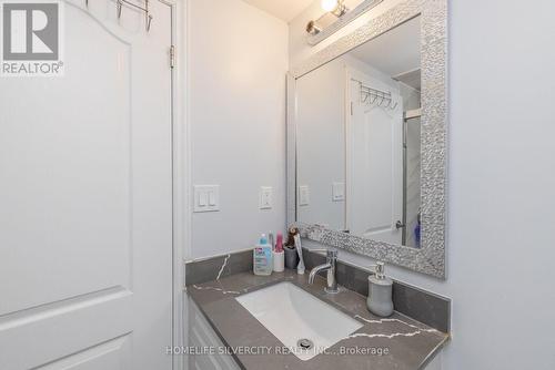 61 Cutters Crescent, Brampton, ON - Indoor Photo Showing Bathroom