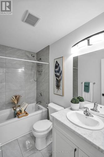 1514 Drew Street, London, ON - Indoor Photo Showing Bathroom