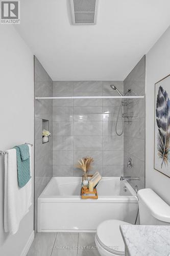 1514 Drew Street, London, ON - Indoor Photo Showing Bathroom