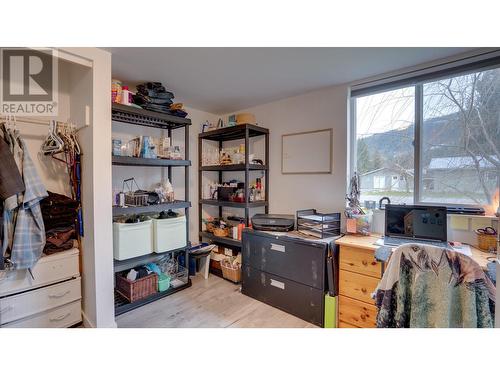 434 Maduik Avenue, Sicamous, BC - Indoor