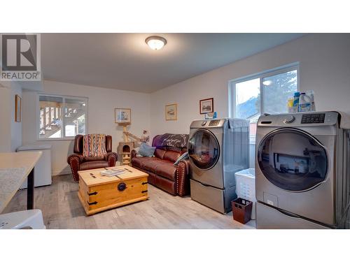 434 Maduik Avenue, Sicamous, BC - Indoor Photo Showing Laundry Room