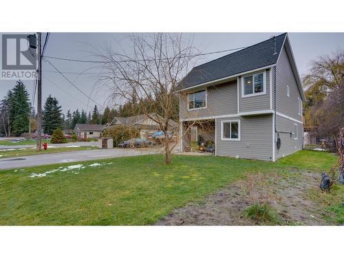 434 Maduik Avenue, Sicamous, BC - Outdoor