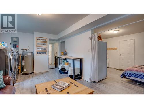 434 Maduik Avenue, Sicamous, BC - Indoor Photo Showing Laundry Room