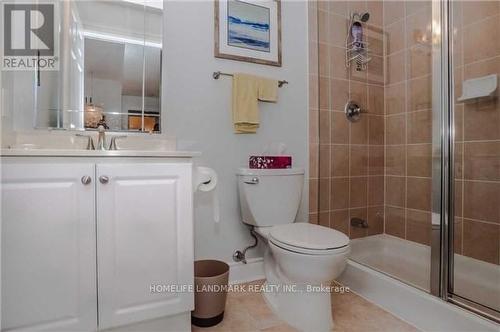 608 - 18 Kenaston Gardens, Toronto, ON - Indoor Photo Showing Bathroom