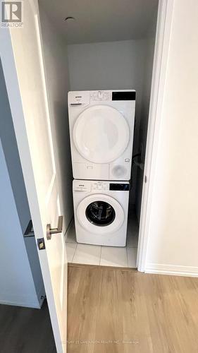 3709 - 8 Widmer Street, Toronto, ON - Indoor Photo Showing Laundry Room