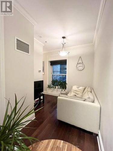 417 - 22 Leader Lane, Toronto, ON - Indoor Photo Showing Living Room