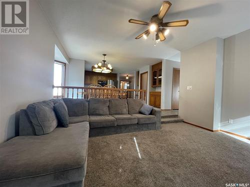 3023 Reves Road, Regina, SK - Indoor Photo Showing Living Room