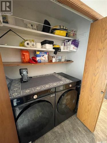 3023 Reves Road, Regina, SK - Indoor Photo Showing Laundry Room