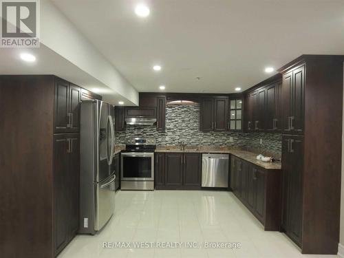 Bsmt - 6 Venue Road, Brampton, ON - Indoor Photo Showing Kitchen With Upgraded Kitchen