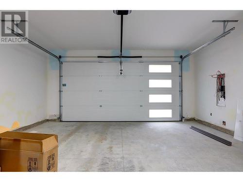 8928 Tavistock Road, Vernon, BC - Indoor Photo Showing Garage