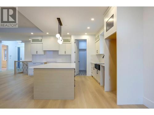 8928 Tavistock Road, Vernon, BC - Indoor Photo Showing Kitchen