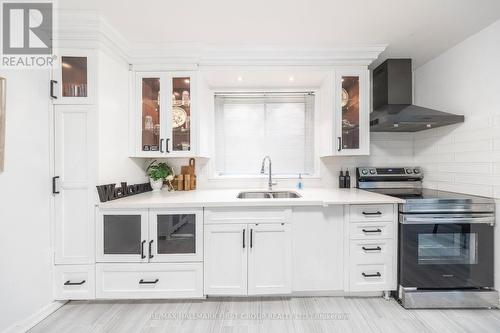 520 Elm Road, Whitchurch-Stouffville, ON - Indoor Photo Showing Kitchen With Double Sink