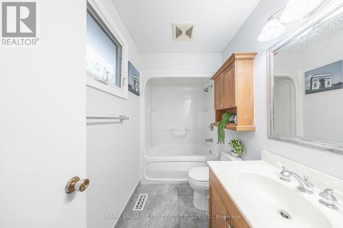 520 Elm Road, Whitchurch-Stouffville, ON - Indoor Photo Showing Bathroom