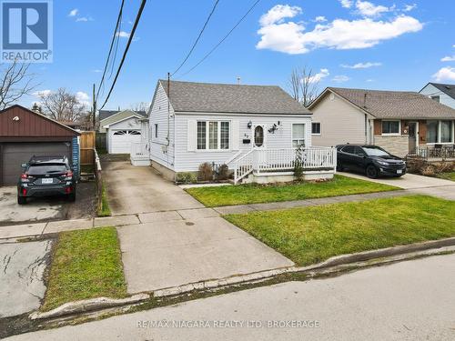 62 Douglas Street, Fort Erie (332 - Central), ON - Outdoor With Facade