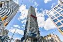 1401 - 8 Eglinton Avenue E, Toronto, ON  - Outdoor 