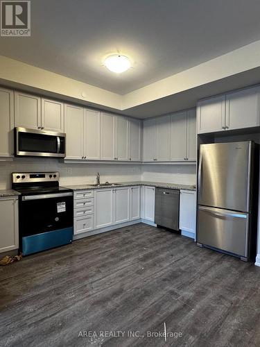 824 - 8175 Britannia Road, Milton, ON - Indoor Photo Showing Kitchen With Stainless Steel Kitchen