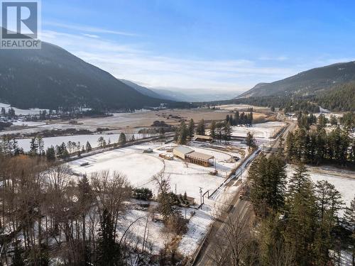 5768 Highway 97 N Highway, Falkland, BC 