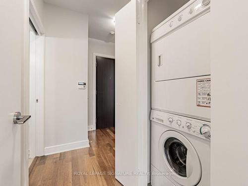 813S-112 George St, Toronto, ON - Indoor Photo Showing Laundry Room