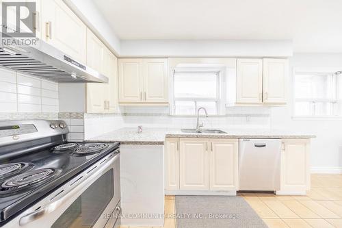 5 Woolwick Drive, Toronto, ON - Indoor Photo Showing Kitchen