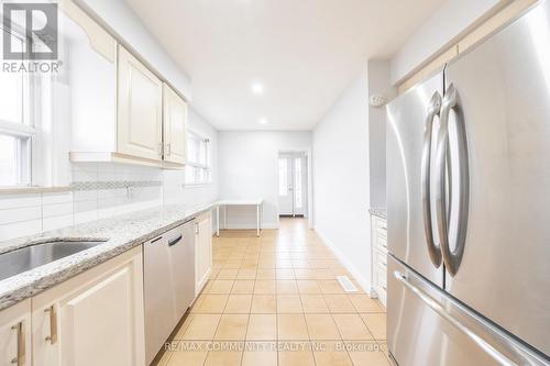 5 Woolwick Drive, Toronto, ON - Indoor Photo Showing Kitchen With Upgraded Kitchen