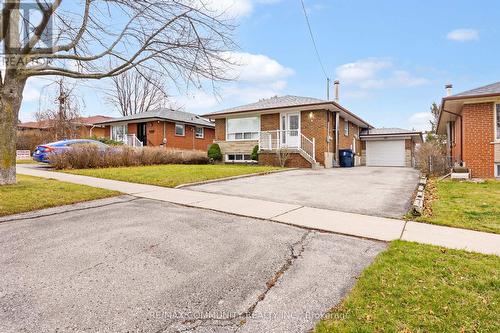 5 Woolwick Drive, Toronto, ON - Outdoor With Facade