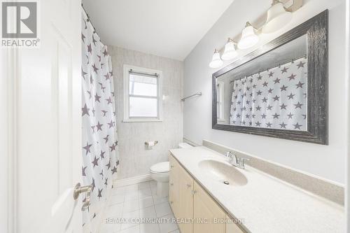 5 Woolwick Drive, Toronto, ON - Indoor Photo Showing Bathroom