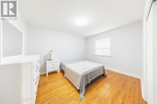 5 Woolwick Drive, Toronto, ON - Indoor Photo Showing Bedroom