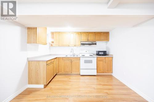 5 Woolwick Drive, Toronto, ON - Indoor Photo Showing Kitchen