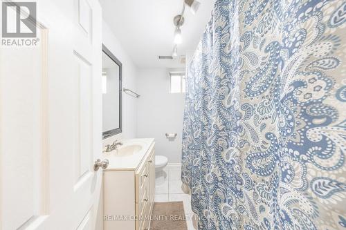 5 Woolwick Drive, Toronto, ON - Indoor Photo Showing Bathroom