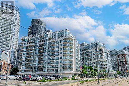 930 - 600 Queens Quay W, Toronto, ON - Outdoor With Facade