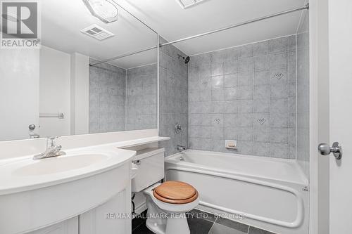 930 - 600 Queens Quay W, Toronto, ON - Indoor Photo Showing Bathroom