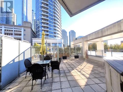 206 - 228 Queens Quay W, Toronto, ON - Outdoor