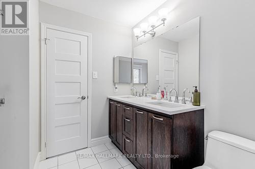 66 Stratton Crescent, Whitby, ON - Indoor Photo Showing Bathroom