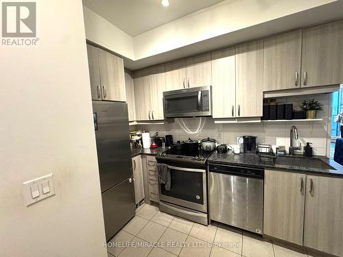 514 - 9199 Yonge Street, Richmond Hill, ON - Indoor Photo Showing Kitchen