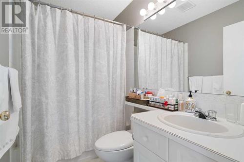 149 Tuscany Drive Nw, Calgary, AB - Indoor Photo Showing Bathroom