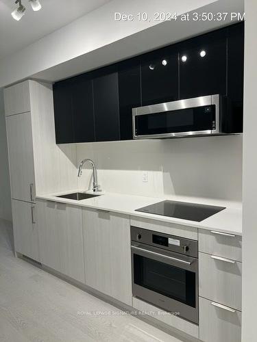 306-308 Jarvis St, Toronto, ON - Indoor Photo Showing Kitchen