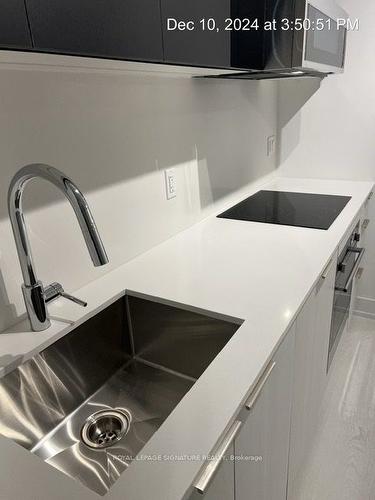 306-308 Jarvis Street, Toronto, ON - Indoor Photo Showing Kitchen