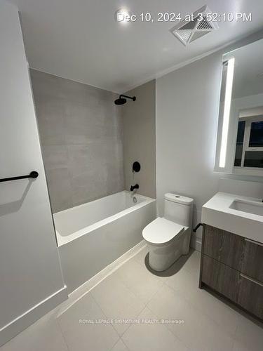 306-308 Jarvis Street, Toronto, ON - Indoor Photo Showing Bathroom