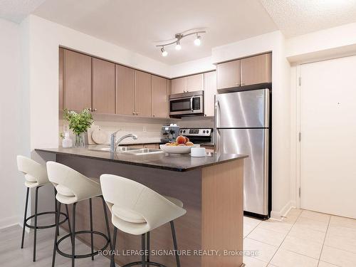 508-525 Wilson Ave, Toronto, ON - Indoor Photo Showing Kitchen With Stainless Steel Kitchen With Double Sink