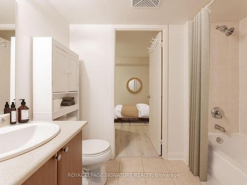 508-525 Wilson Ave, Toronto, ON - Indoor Photo Showing Bathroom