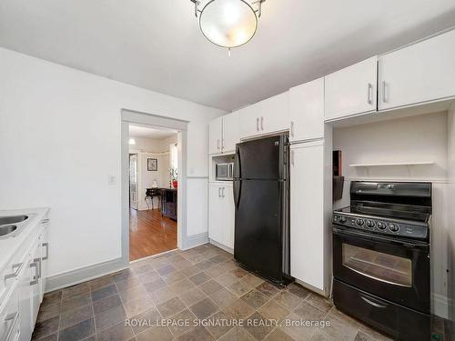 5 Elward Blvd, Toronto, ON - Indoor Photo Showing Kitchen With Double Sink